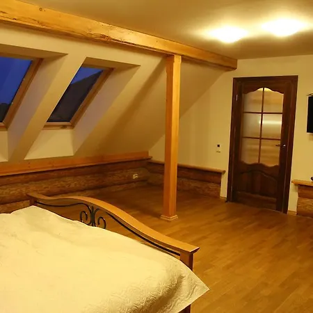 Woodvilla